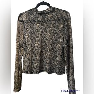 Snake print top